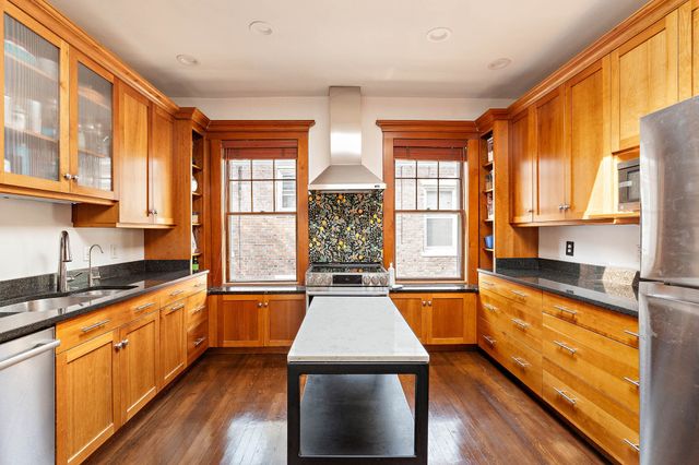 85 Trowbridge St 3, Cambridge, MA 02138