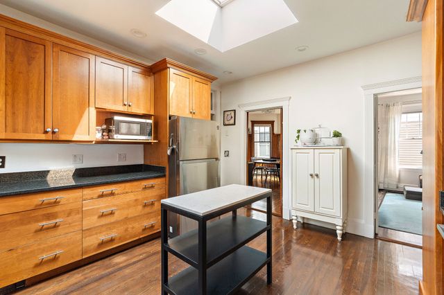 85 Trowbridge St 3, Cambridge, MA 02138