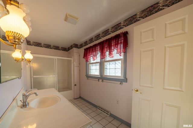 5110 N MARTHA Street, Peoria, IL 61614