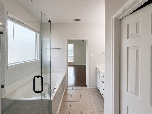 9524 Willow Branch Way, Fort Worth, TX 76036