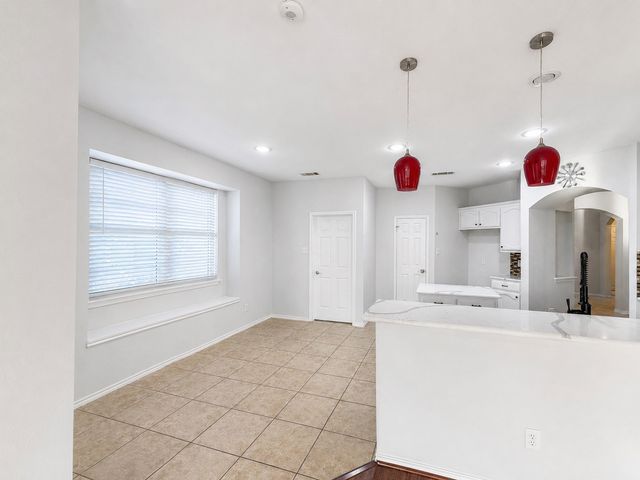 9524 Willow Branch Way, Fort Worth, TX 76036