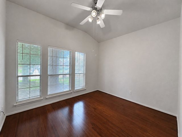 9524 Willow Branch Way, Fort Worth, TX 76036