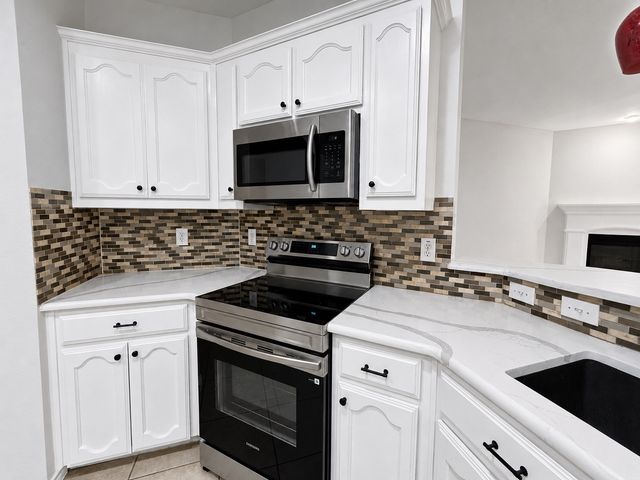 9524 Willow Branch Way, Fort Worth, TX 76036
