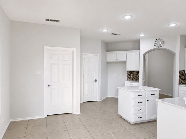 9524 Willow Branch Way, Fort Worth, TX 76036