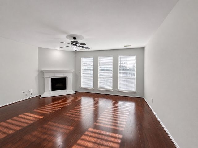 9524 Willow Branch Way, Fort Worth, TX 76036