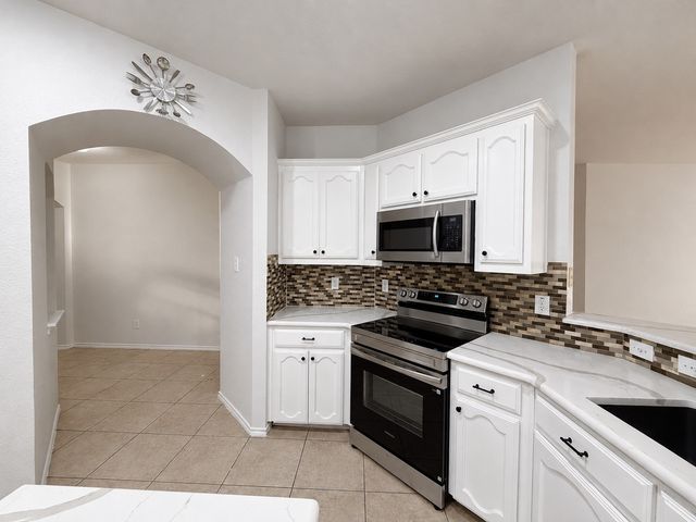 9524 Willow Branch Way, Fort Worth, TX 76036