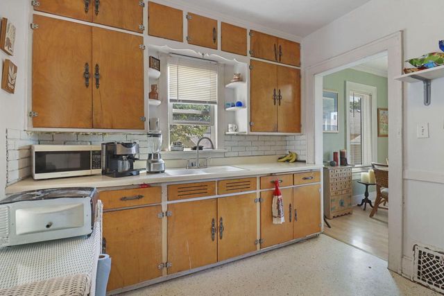 7317 38th AVENUE, Kenosha, WI 53142