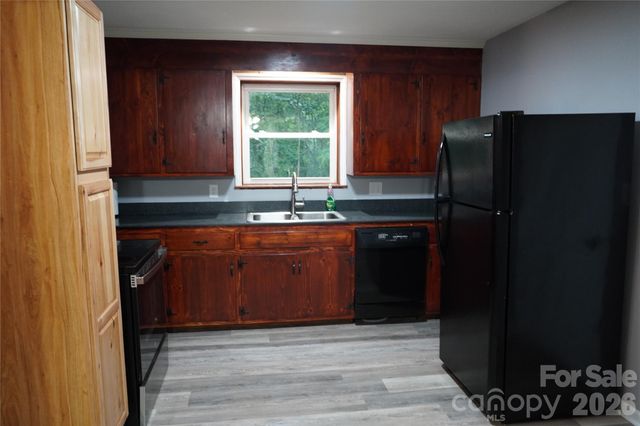 187 Owens Street, Ellenboro, NC 28040