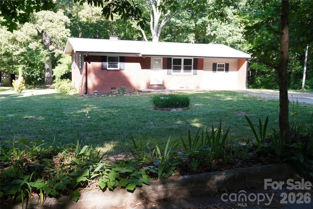 187 Owens Street, Ellenboro, NC 28040