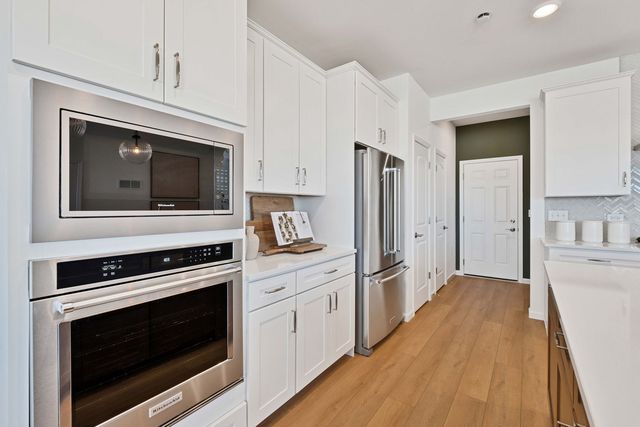 1043 Houston Street 90005, Batavia, IL 60510
