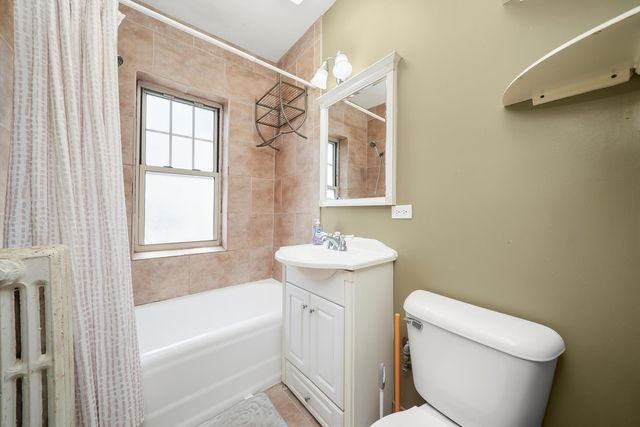 432 Harrison Street 3, Oak Park, IL 60304