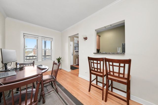 432 Harrison Street 3, Oak Park, IL 60304