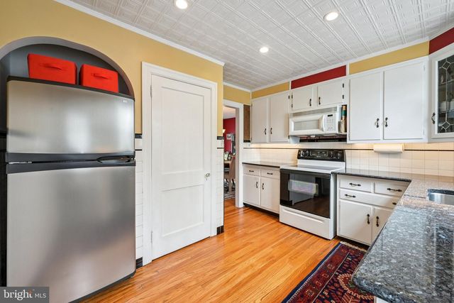 103 BURRWOOD, Westmont, NJ 08108