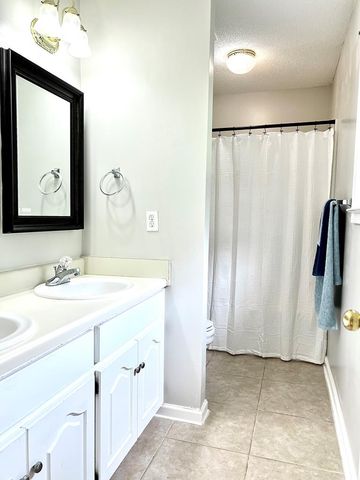 904 W King Street, Headland, AL 36345