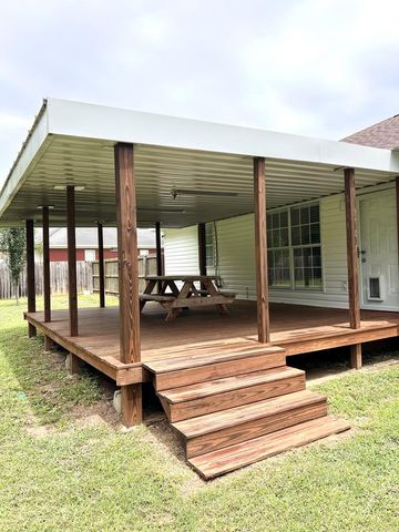 904 W King Street, Headland, AL 36345
