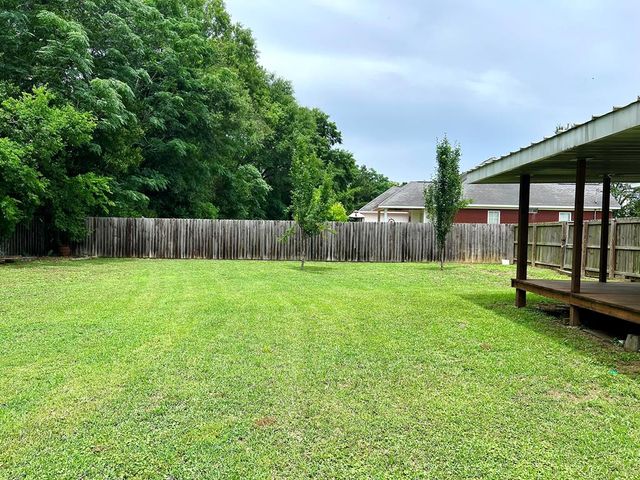 904 W King Street, Headland, AL 36345