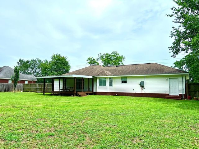 904 W King Street, Headland, AL 36345