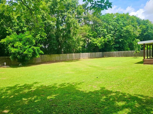 904 W King Street, Headland, AL 36345