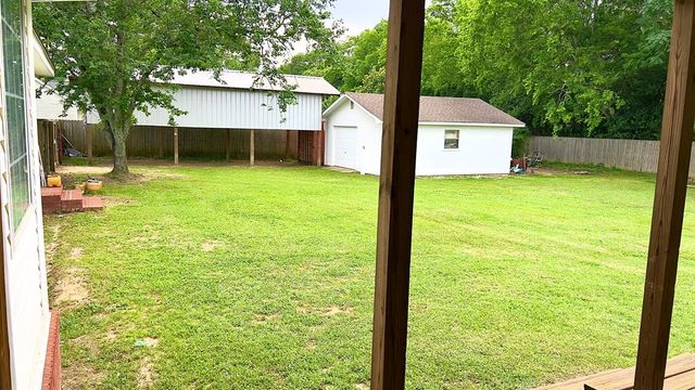904 W King Street, Headland, AL 36345