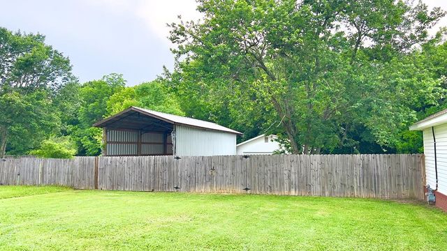 904 W King Street, Headland, AL 36345