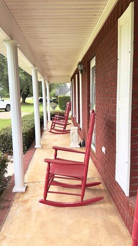 904 W King Street, Headland, AL 36345