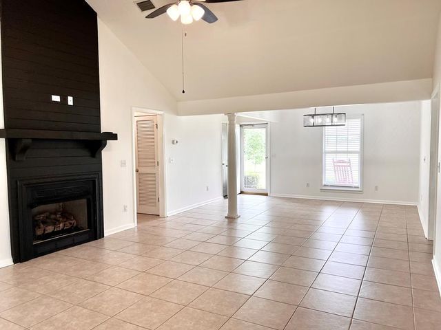 904 W King Street, Headland, AL 36345