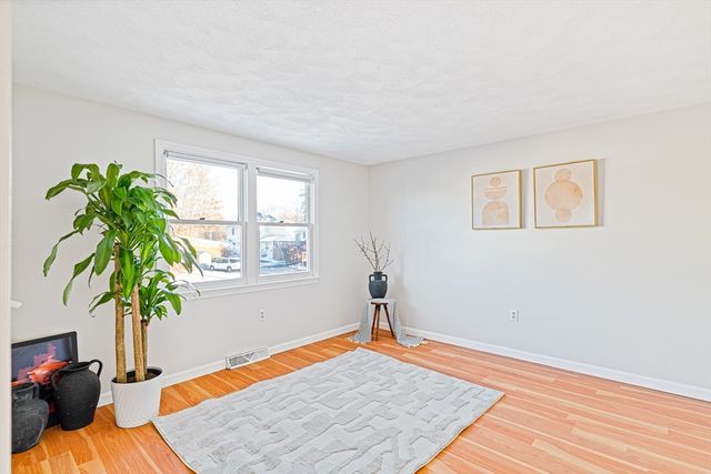 9 Glen Meadow Road 9, Haverhill, MA 01835