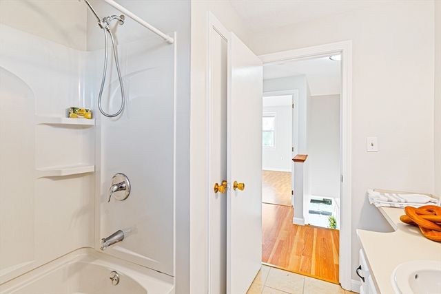 9 Glen Meadow Road 9, Haverhill, MA 01835