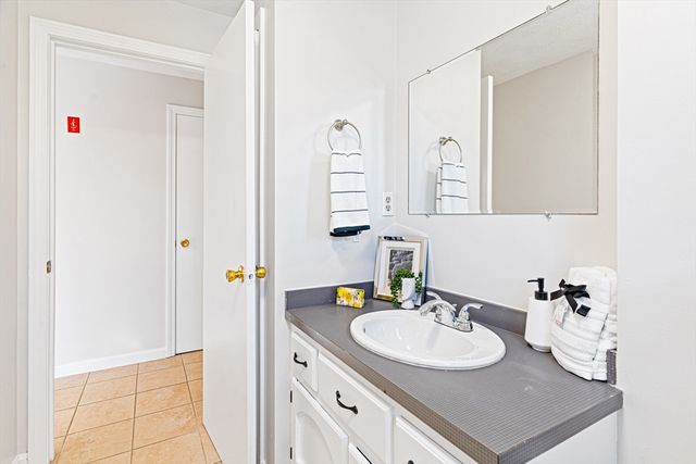 9 Glen Meadow Road 9, Haverhill, MA 01835