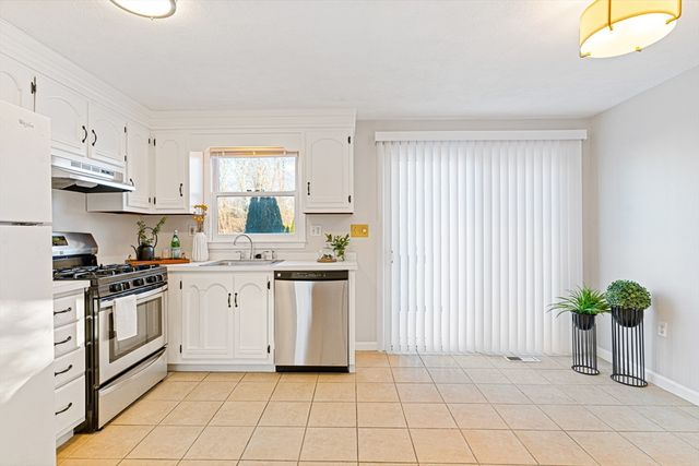 9 Glen Meadow Road 9, Haverhill, MA 01835