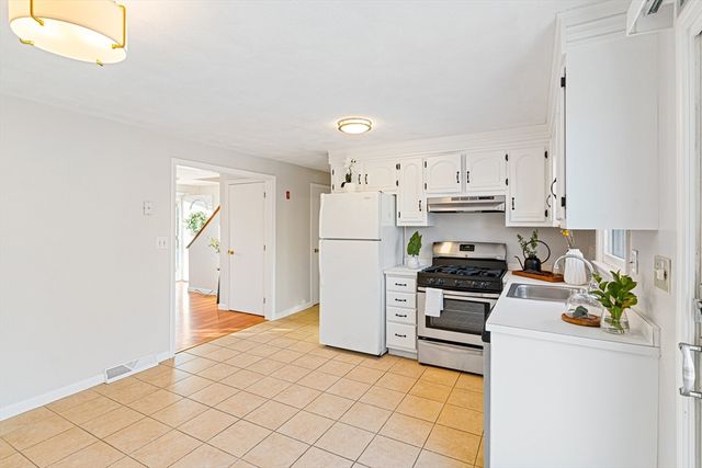 9 Glen Meadow Road 9, Haverhill, MA 01835