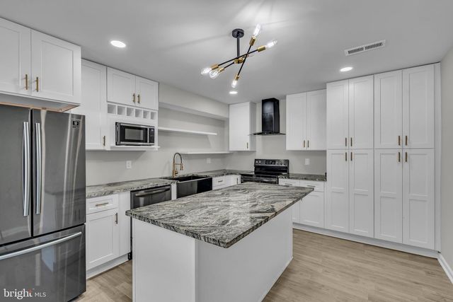 5319 SATTERFIELD DR, Woodbridge, VA 22193