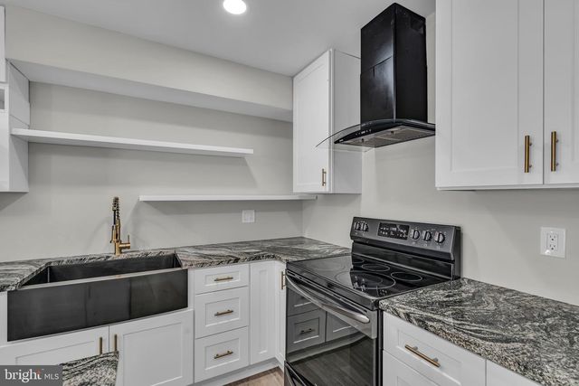 5319 SATTERFIELD DR, Woodbridge, VA 22193