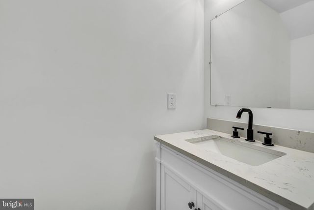 5319 SATTERFIELD DR, Woodbridge, VA 22193