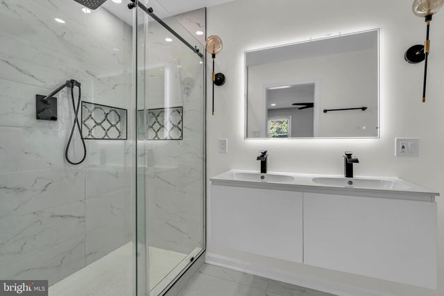 5319 SATTERFIELD DR, Woodbridge, VA 22193