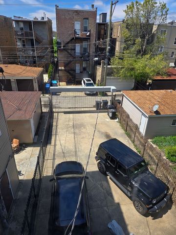 948 N California Avenue, Chicago, IL 60622