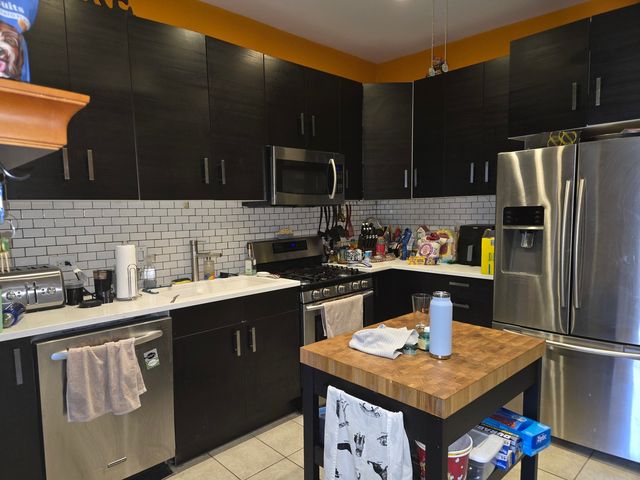 948 N California Avenue, Chicago, IL 60622