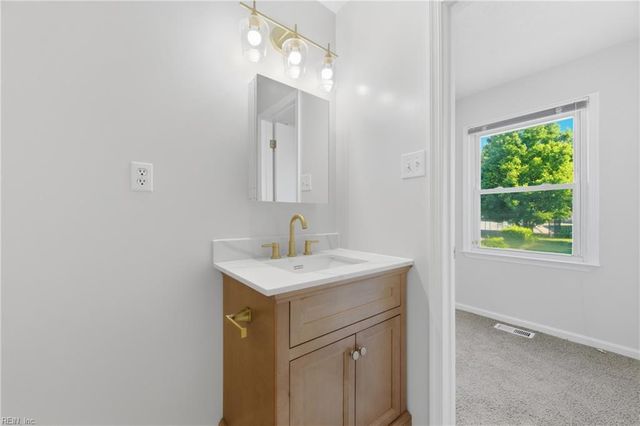 1026 Easterly AVE, Hampton, VA 23669