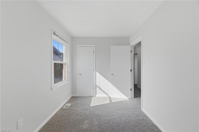 1026 Easterly AVE, Hampton, VA 23669