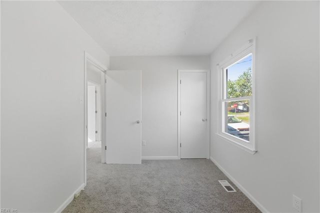 1026 Easterly AVE, Hampton, VA 23669