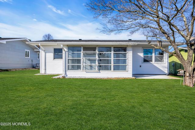 37 Central Boulevard, Brick, NJ 08724