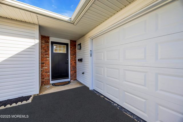 37 Central Boulevard, Brick, NJ 08724