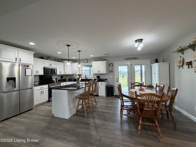 127 Hidden Valley Dr, Bardstown, KY 40004