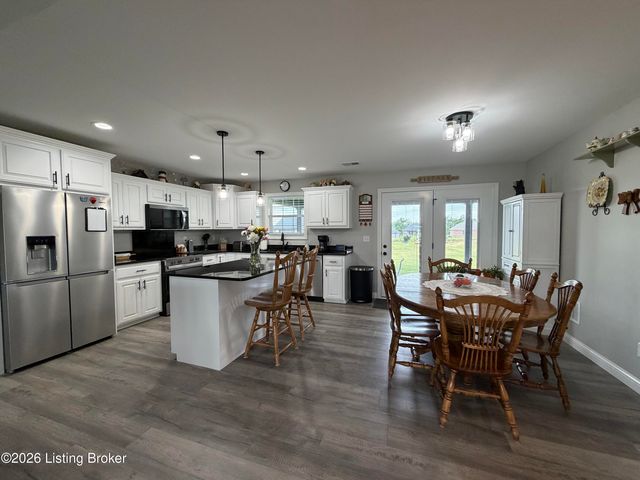 127 Hidden Valley Dr, Bardstown, KY 40004