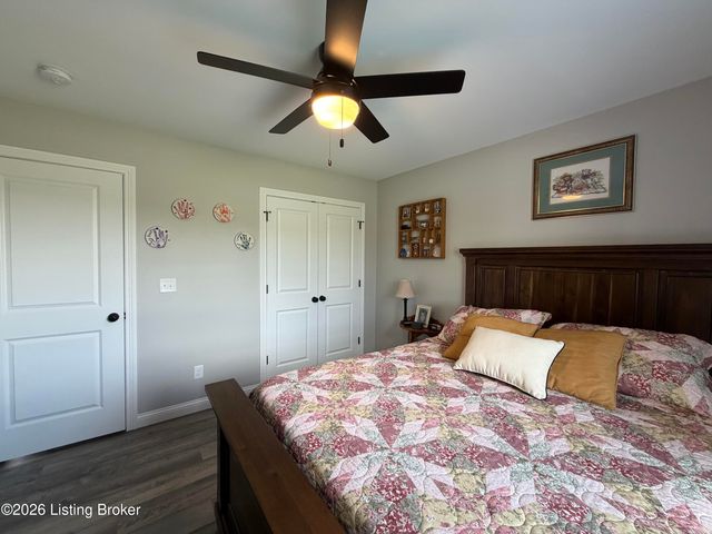 127 Hidden Valley Dr, Bardstown, KY 40004