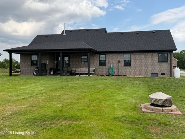 127 Hidden Valley Dr, Bardstown, KY 40004