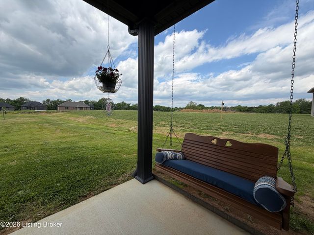 127 Hidden Valley Dr, Bardstown, KY 40004