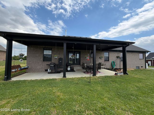127 Hidden Valley Dr, Bardstown, KY 40004