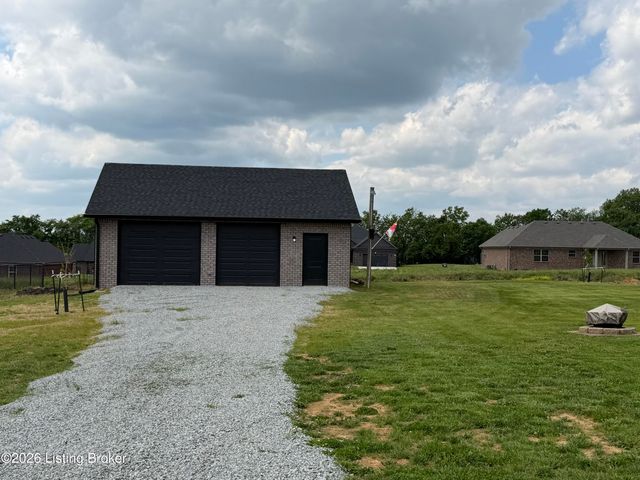127 Hidden Valley Dr, Bardstown, KY 40004