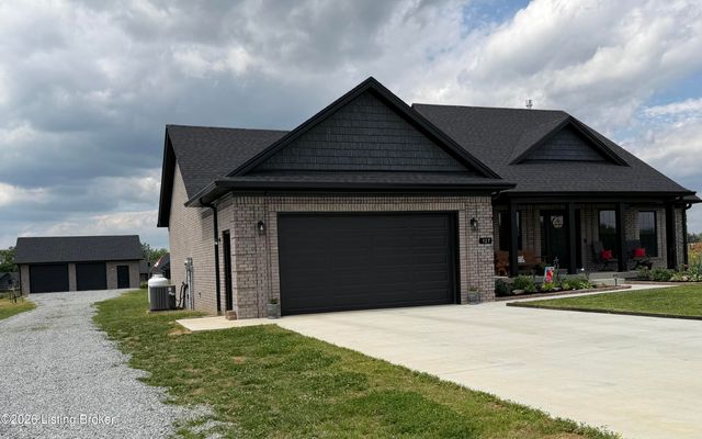 127 Hidden Valley Dr, Bardstown, KY 40004